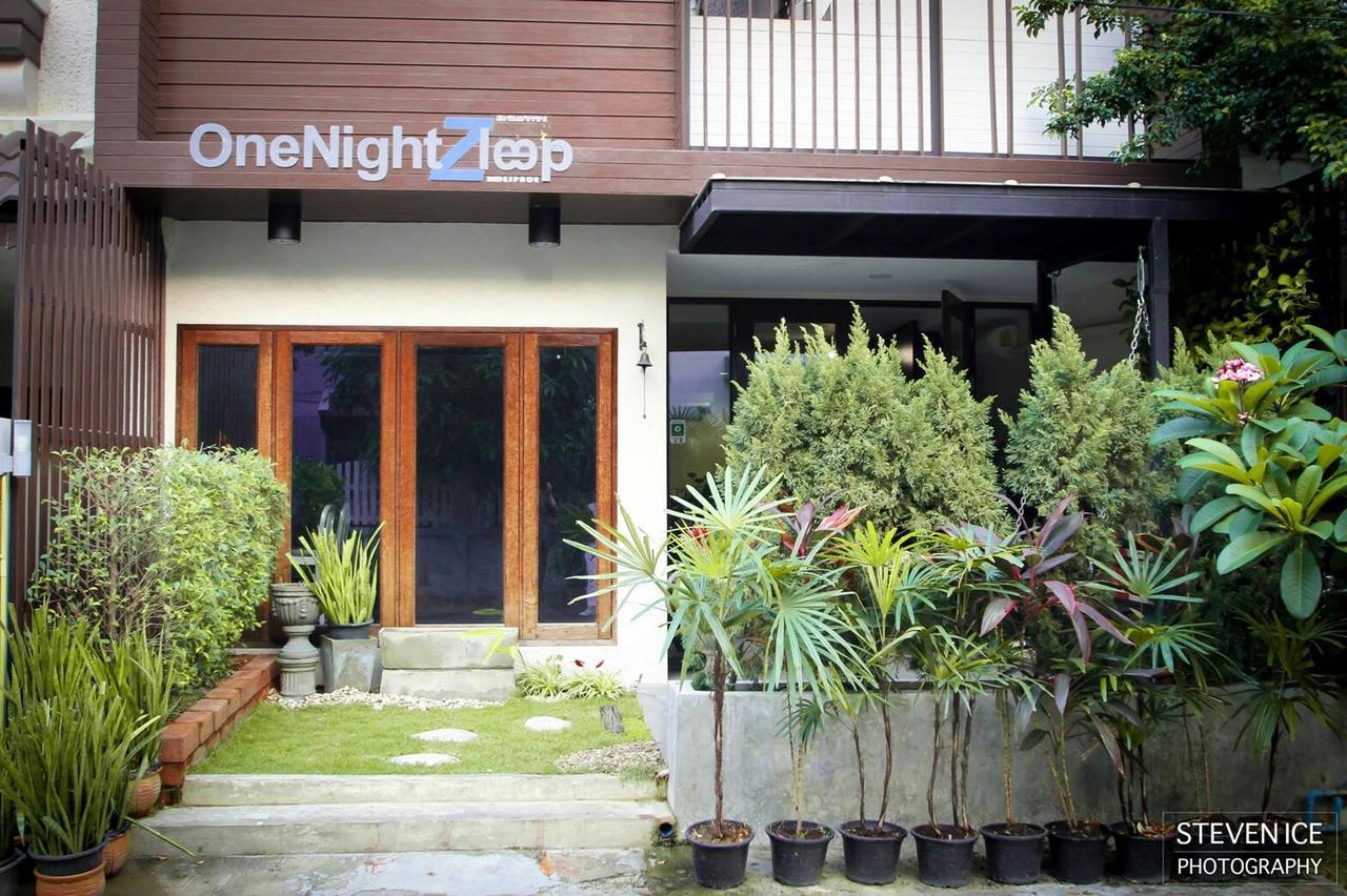 One Night Zleep At Nimman Pansiyon Chiang Mai Dış mekan fotoğraf